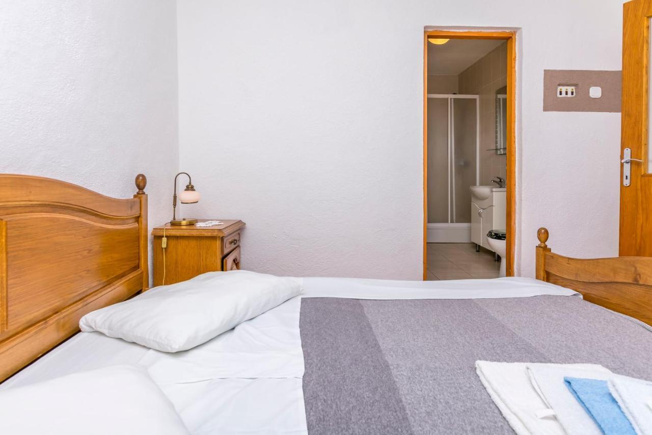 Apartments Ivat โรกอซนิซา ภายนอก รูปภาพ